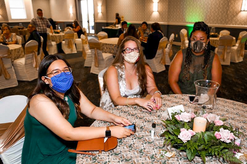 Get the kids out of the house and doing something fun at the @redoakballrooms in Norris Conference Center! Now offering themed packages, book a movie night, casino night, juniors dance, and more. Call to book: 713.590.0953