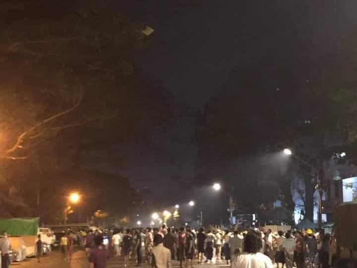 All the townships in Yangon come out for Sanchaung. Junta blocked the Sanchaung area to lock down the hundreds of protestors since early evening. #WhatsHappeningInMyanmar 

<a href="/RapporteurUn/">UN Special Rapporteur Tom Andrews</a> <a href="/cape_diamond/">Cape Diamond</a> <a href="/freya_cole/">Freya Cole</a> <a href="/KenRoth/">Kenneth Roth</a> <a href="/AllianceMilkTea/">#MilkTeaAlliance Brew</a>