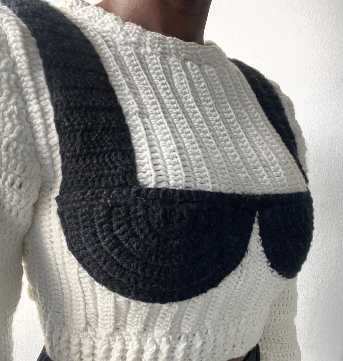 TheElleyy's tweet image. 60 hours and 48 balls of yarn later, meet these handmade crochet bralette sweaters.🧶
It costs $0.00 to retweet &amp;amp; help me grow my small business please.🥺🙏🏾