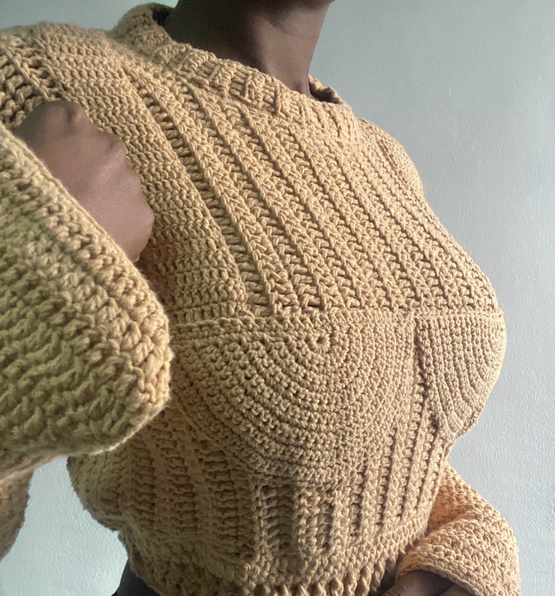 TheElleyy's tweet image. 60 hours and 48 balls of yarn later, meet these handmade crochet bralette sweaters.🧶
It costs $0.00 to retweet &amp;amp; help me grow my small business please.🥺🙏🏾