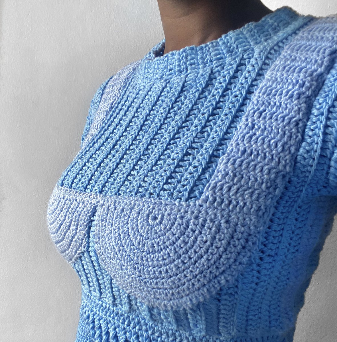 TheElleyy's tweet image. 60 hours and 48 balls of yarn later, meet these handmade crochet bralette sweaters.🧶
It costs $0.00 to retweet &amp;amp; help me grow my small business please.🥺🙏🏾