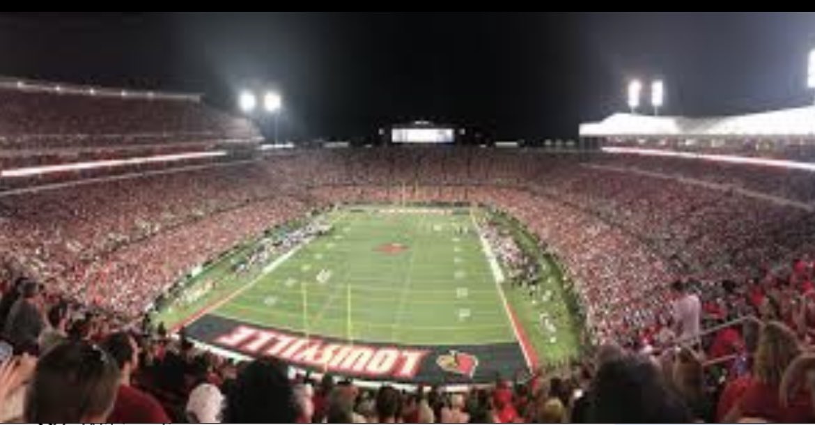 M_3Singleton's tweet photo. Big blessings🙏🏽Blessed to receive an offer from the University of Louisville‼️Agtg🙏🏽#gocardinals❤️@CoachPeteThomas @NCWarriorsFB @RecruitGeorgia @BALLERSCHOICE1 @ChadSimmons_ @Mansell247 https://t.co/MrZNdQb964