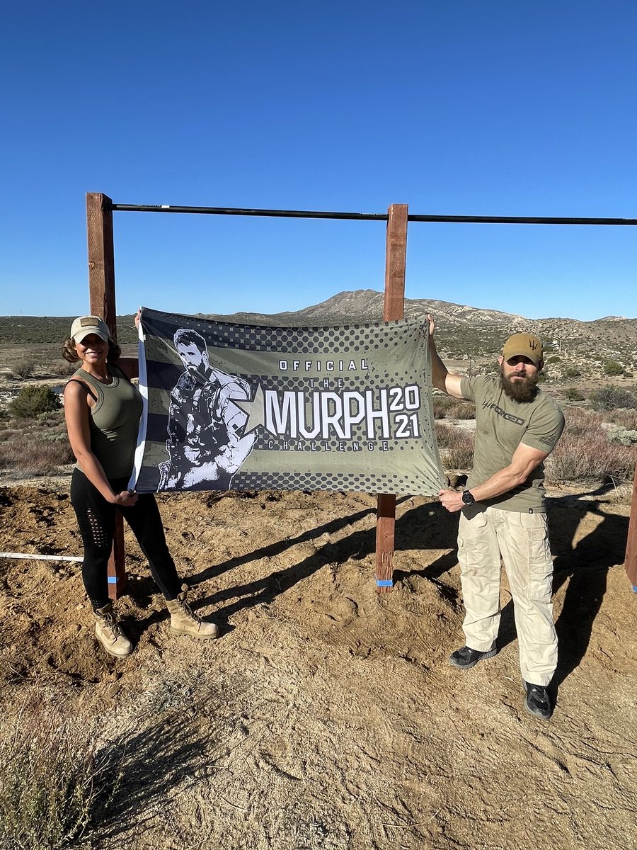 MurphChallenge's tweet photo. REGISTER TODAY to become a 2021 Murph Challenge Official Host and you’ll receive this 2021 Official Murph Challenge Flag for participants to carry at your next Murph Challenge event! 🇺🇸 Register at https://t.co/A5GCOG7H78 and #HostTheChallenge! https://t.co/v1ca34o7Qa