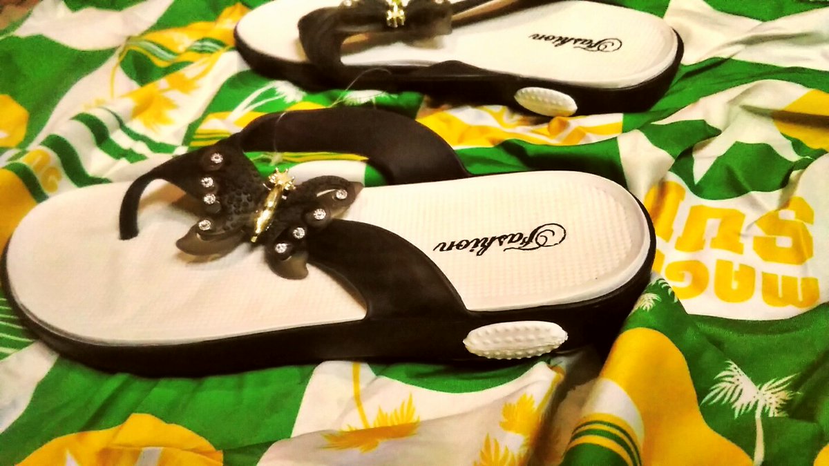 PeterExcel6's tweet image. Slick Home based elastic Slippers
Unisex
Make u fit well
Curve out ur leg to get straight 
For just #2000