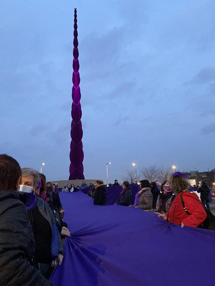 Ni precaritzades, ni invisibilitzades, Lliures...
Acta de #TerrassaFeminista 
Encerclar el monument de la Dona Treballadora.
@ccoocatalunya @ccoo_vocc_catc @DonesCCOOCat