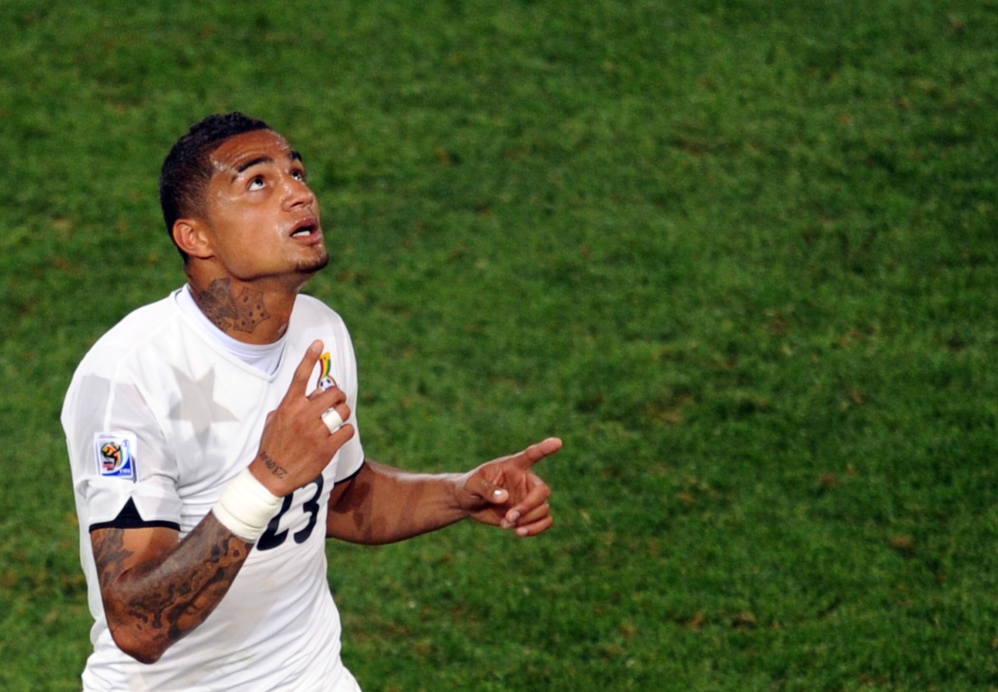 Happy Birthday to former Ghana  international Kevin-Prince Boateng!  