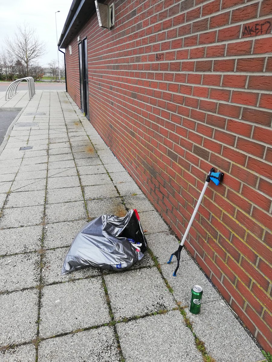 WoodstownV's tweet photo. Clean up at gaa changing room park;and main avenue https://t.co/yRYHHGMiOh