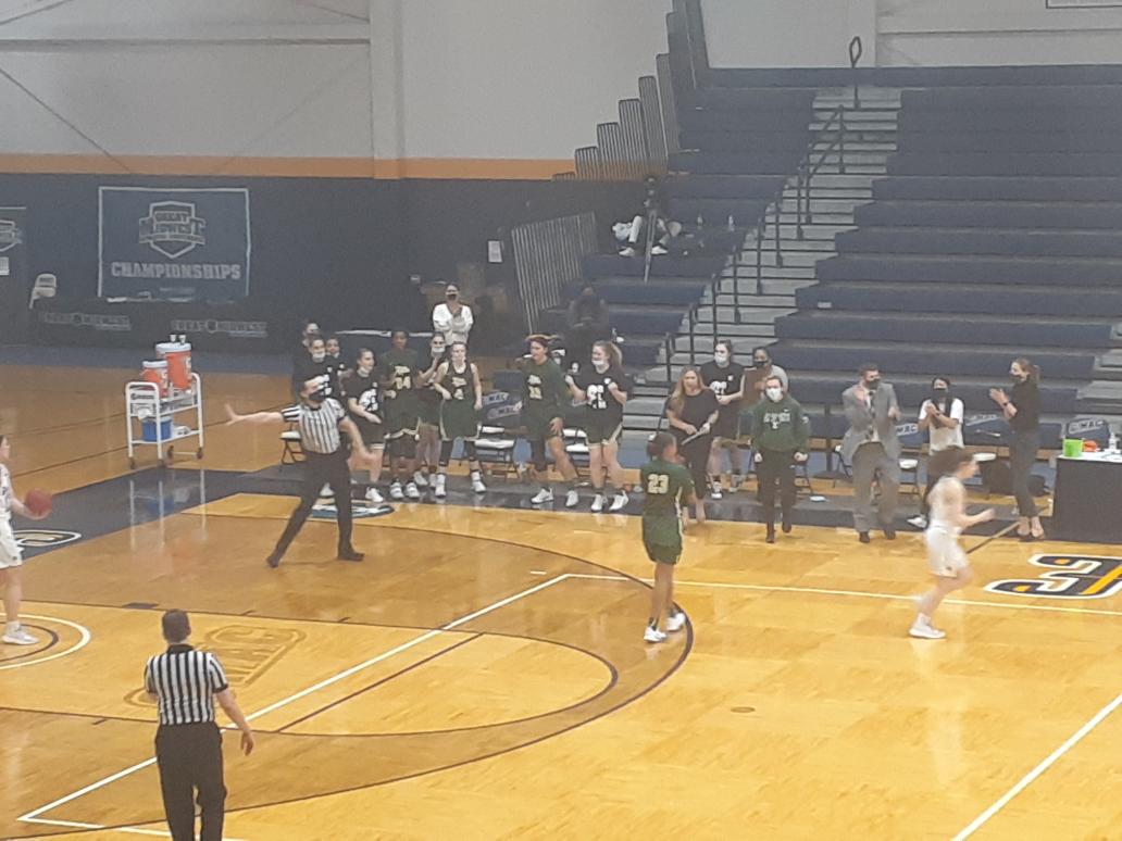 terrytoliver92's tweet photo. 59-54 Tiffin :41 Left in OT #2PG for Tiffin is tough https://t.co/yVh5otqIpY