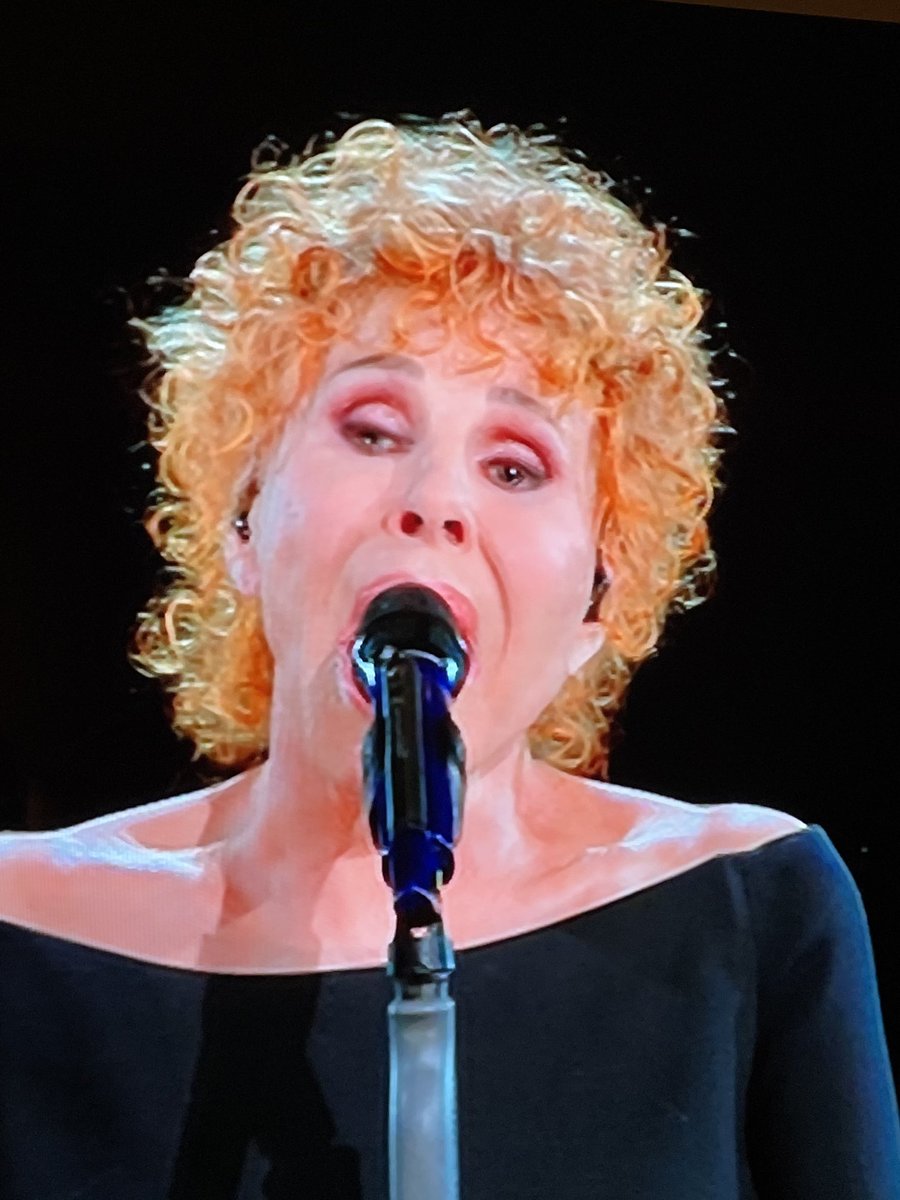 Super ⁦<a href="/OrnellaVanoni/">Ornella Vanoni</a>⁩ a #sanremo2021