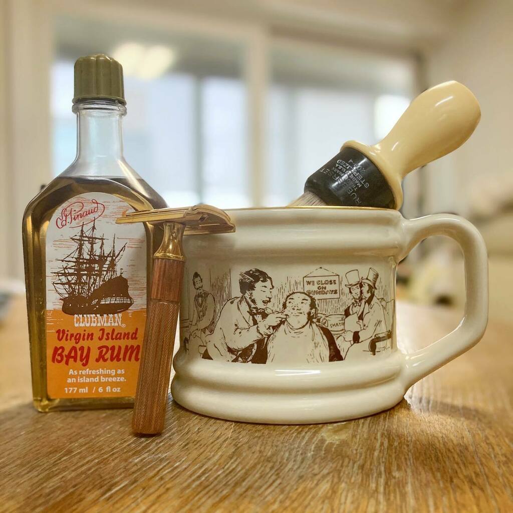morrisonhostel's tweet photo. #sotd💈
#shaveoftheday #wetshaving #wetshavers #oldschoolshaving #classicshaving #traditionalshaving #safetyrazor #doubleedgerazor #gillettetech #vanderhagen #rubbersetshavingbrush #clubmanpinaud https://t.co/irJVAWAxtx https://t.co/zFAjCqLZdz