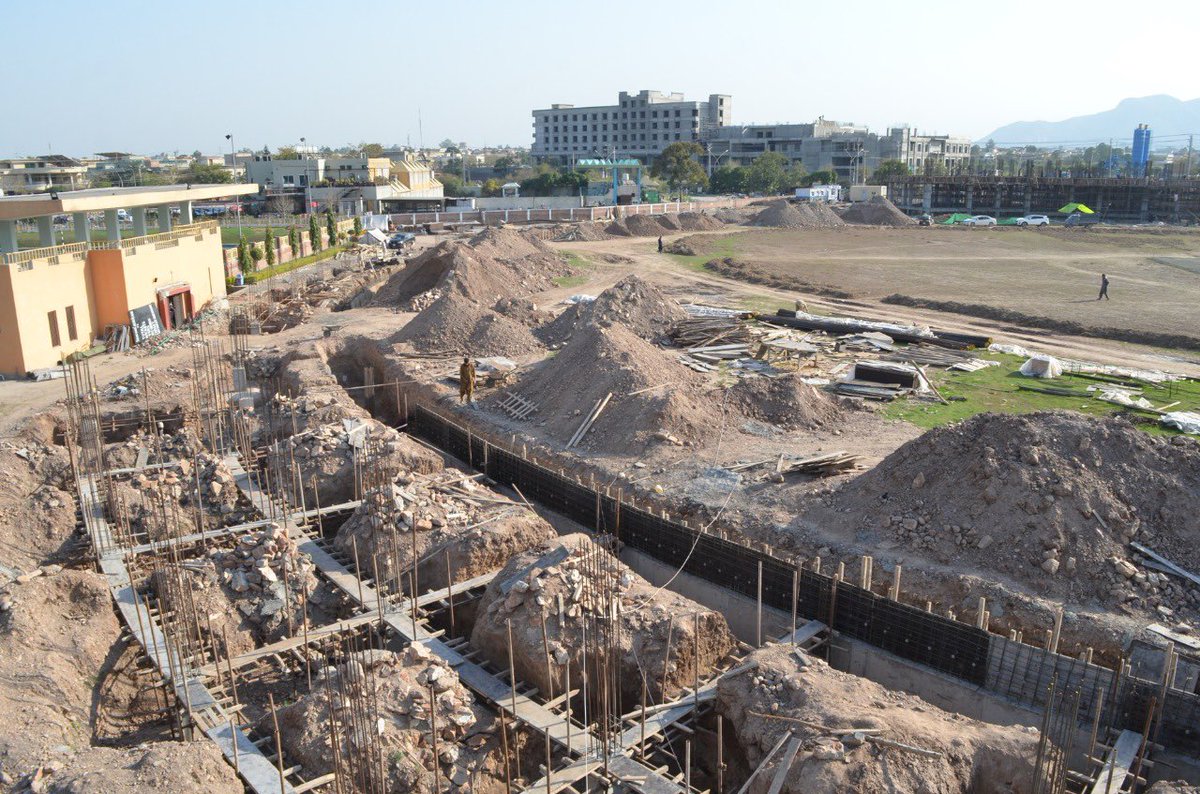 developingpak's tweet photo. Construction of #Peshawar’s second International Cricket Stadium swiftly progressing. Cricket ground in #Hayatabad Sports Complex will host International and #PSL matches in near future along with Arbab Niaz Cricket Stadium

#KPK #KhyberPakhtunkhwa #KP #Pakistan 🇵🇰🇵🇰 https://t.co/lw3UsSkIKa