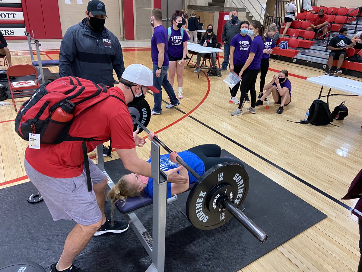 tongiepower's tweet photo. 4A state powerlifting is underway in Fort Scott. The girls currently lifting. @TonganoxieHigh https://t.co/4YV4WoSNJx