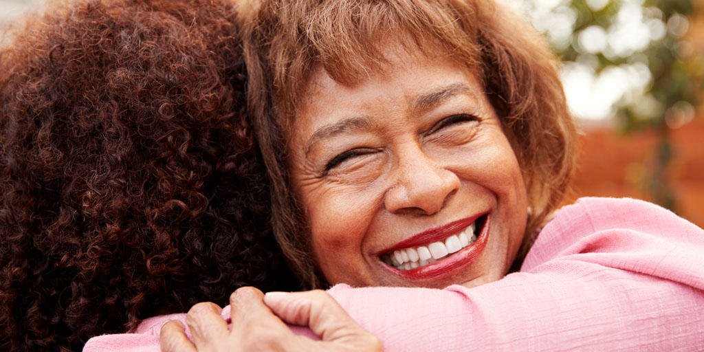 activilong's tweet photo. ❤️ On t'aime Mamie ❤️
·
Dimanche c'est la fête des grand-mères 👵🏿👵🏽👵🏻👵🏾
Qu'avez-vous prévu de faire pour l'occasion ?
·
#fetedesgrandmeres #mamie #cheveuxnaturels #naturalhair #cheveuxafro #grandmere #grandmothersday https://t.co/ehgkEuuOUd