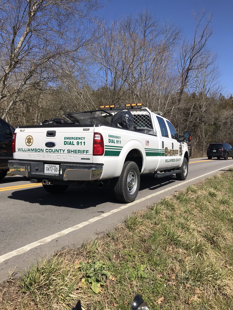 TDOT_Beautify's tweet photo. Thanks to @WCSO_Sheriff for helping more than 80 volunteers #Trashercise in Leipers Fork this morning! https://t.co/cFa6qVMFDe