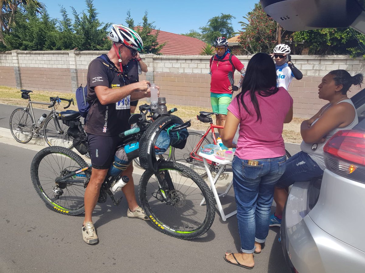 fadriaan1's tweet photo. Chance encounter! Great spending a bit of time with @Bezroberts1 at end of @CTCycleTour virtual ride through wine lands &amp; along coast. A crazy musician with a clear passion for life @MafikizoloSA https://t.co/tv9DUKNipK