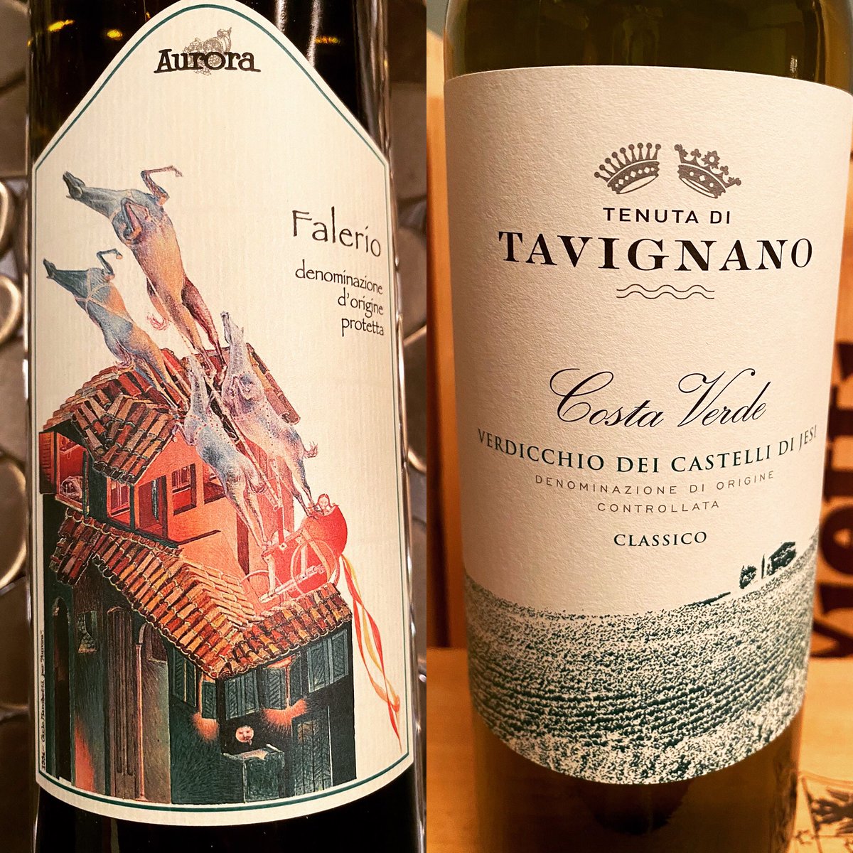 SteveKubota's tweet photo. #WinePoll #4 battle for Italian supremacy in the sub C$30 (US$24, 20€, 15£) On the left a field blend #Falerio vs #Verdicchio single varietal. Both silky smooth, floral and fresh fruit, a little jasmine in blend a little bite in verdicchio. Which do you prefer? 😎🍷🍇💜 https://t.co/MXIVQ6VXOl