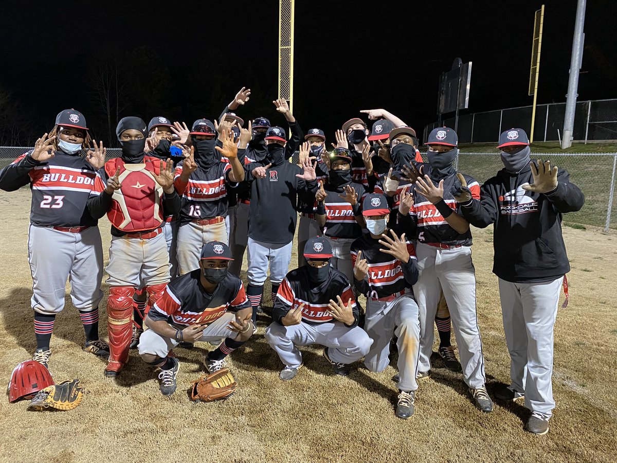 Diamond Dawgs move to 6-1 Friday night at Discovery with a 20-6 victory! <a href="/Jackson_Jordan4/">Jordan Jackson</a> got the win behind 5 IP, 3 H, 2 ER. Top performers Kaliph Gaston (4 H, 2b, 4 RBI), <a href="/DeShaunStrane7/">DeShaun Strane</a> (3 H, 3b, 3 RBI), <a href="/KellenWalker5/">Kellen Walker</a> (3 H, 2b, 2 RBI)