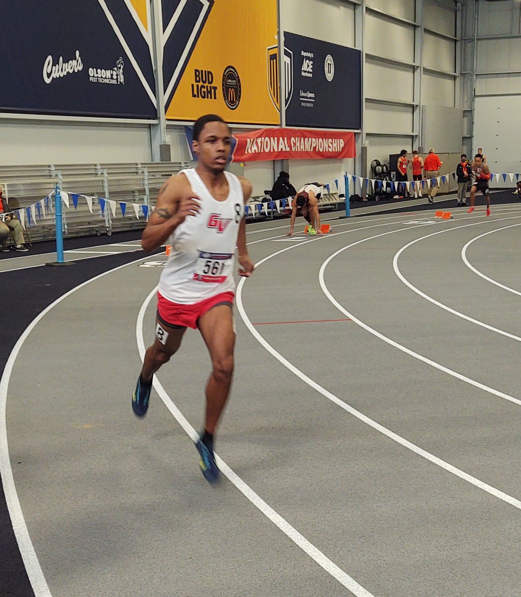 GrandViewTFXC's tweet photo. Alonzo Rodriguez-Spencer places 6th overall in the 400m dash @NAIA Indoor Championships earning All-American honors https://t.co/YdwUoiaEYl