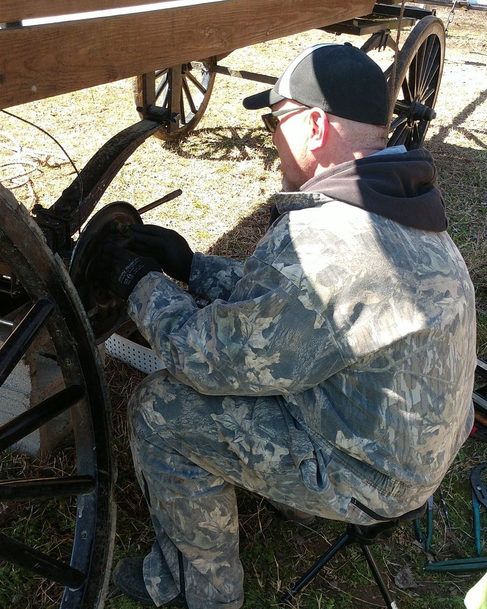 CRTT09's tweet photo. Scott working on the carriage! https://t.co/UjiOcSfGeo
