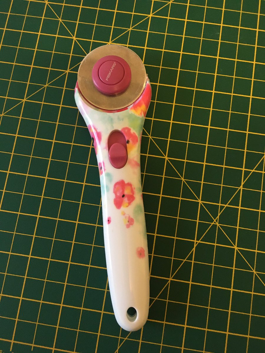 RubyDuff5's tweet image. Enjoyed using this Fiskars cutter for my dressmaking today. My son bought it for me for Christmas-it’s very sharp! (Managed to cut a few fingers first time I used it!🤣🤣)