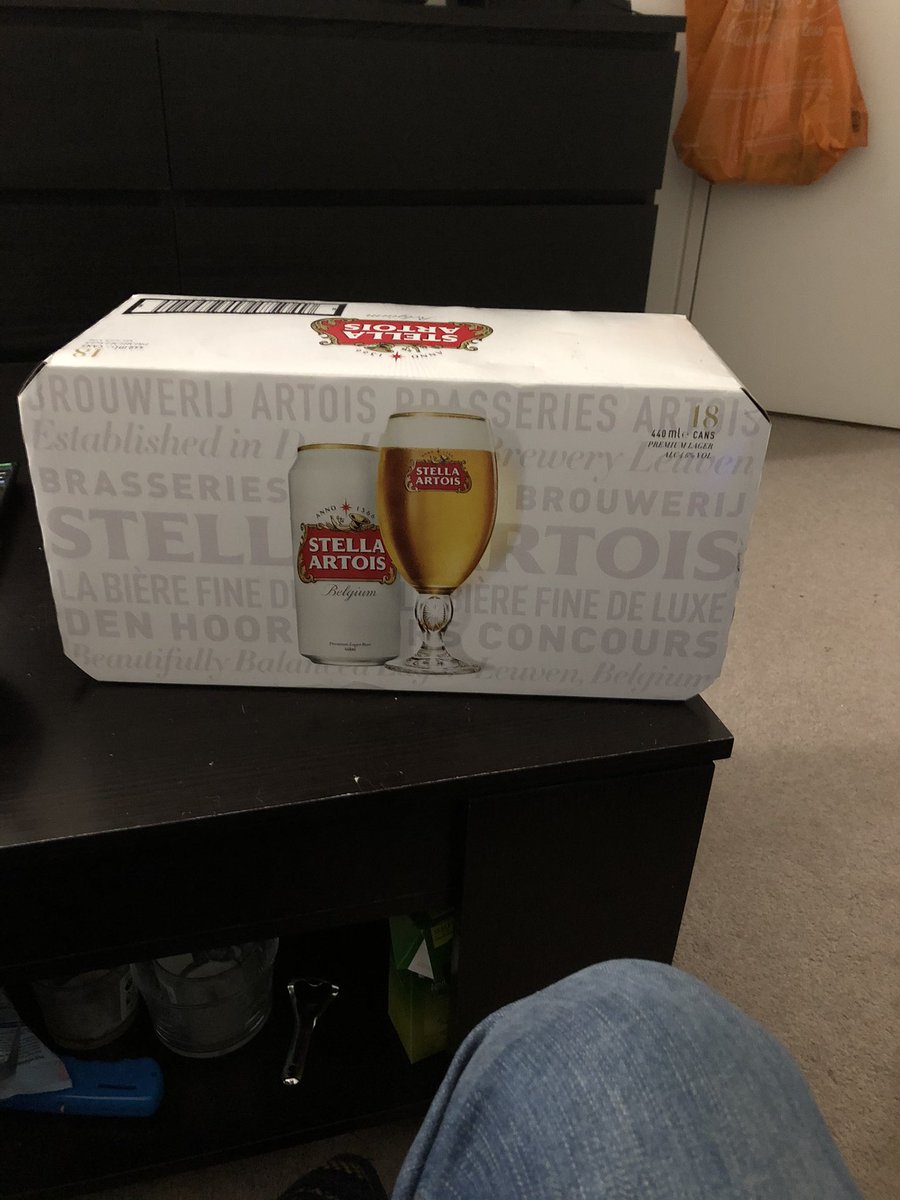 HaroIrL's tweet photo. @EoinJoeyJordan @StellaArtois 18 of the finest! 🍻 https://t.co/PuK3fRNgN6