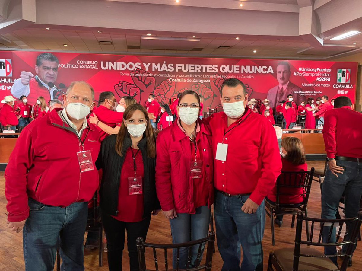 dperedae's tweet photo. ¡Presente en el Consejo Político Estatal de Mi partido el PRI Coahuila!
#92PRI #UnidosYFuertes #PorSiemprePriístas https://t.co/2clNTo2OxZ