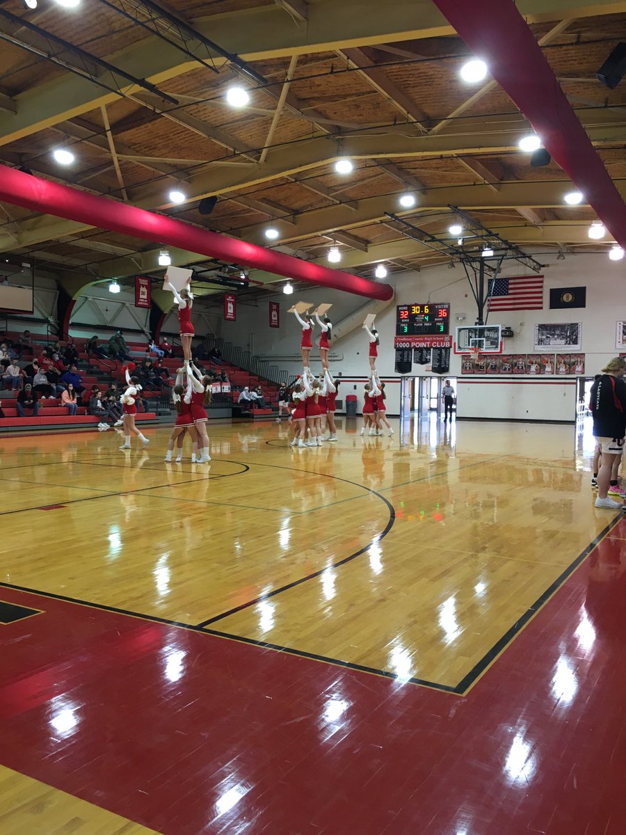 PCHSstucouncil's tweet image. ⁦⁦⁦@CheerPendleton⁩ 😃❤️🖤🤍😺