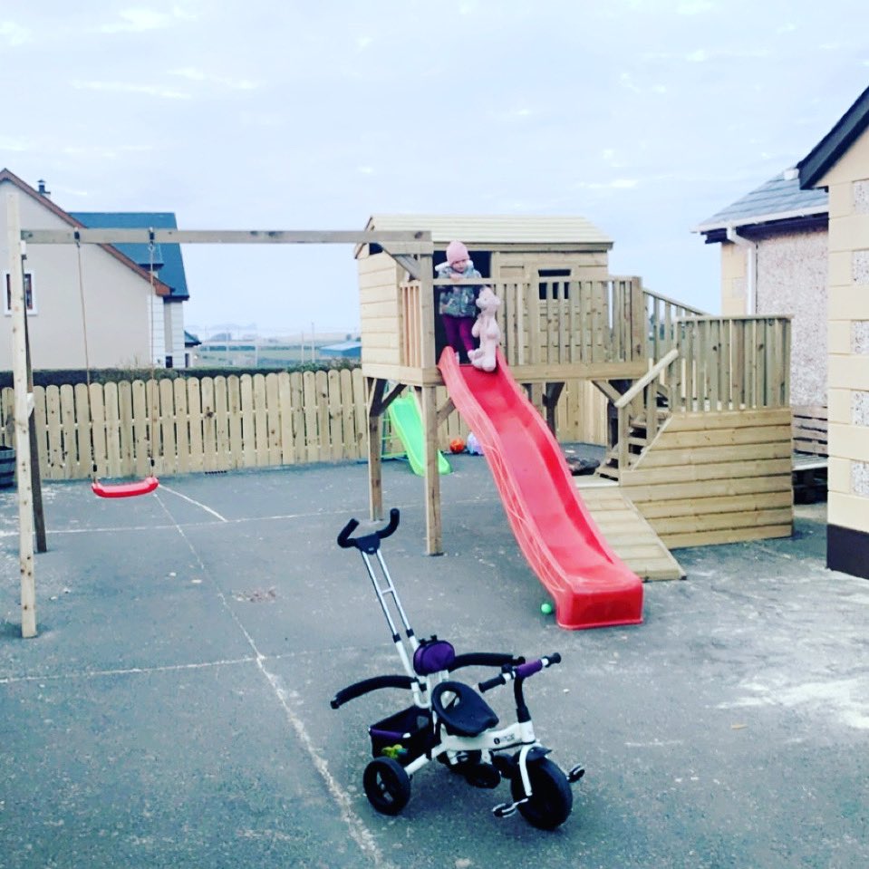 Myself and E-Ms 3 day lockdown project near completion 🤩 #Playhouse <a href="/esweeney_mai/">Mai</a>