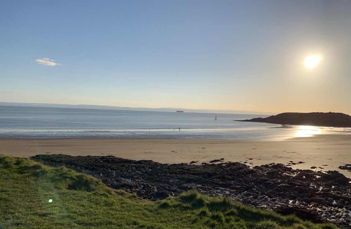 slloydselby's tweet photo. Today’s lockdown walk. As the Psalmist says- my lines have fallen in pleasant places #beautifulbarry https://t.co/X1WH9Xrzup