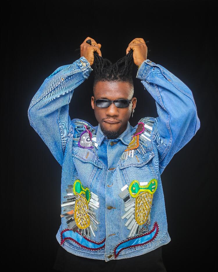 brainbillz's tweet photo. Happy birthday an #UptownEnergy soldier @ThablackboiGh, you're charming, talented, and witty, and reminds me a lot of myself. Music is the test to our testimonies ๐
#UptownEnergy #BBrecords #BillzNation #RebelAfrica #ArtisticLevels
#HappyBirthday https://t.co/LFkVaN8MX4