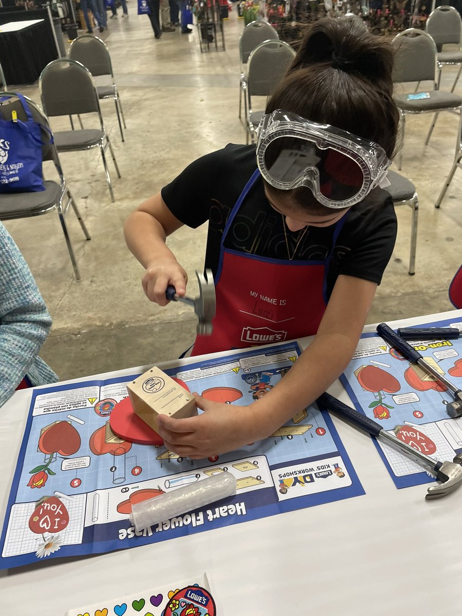 lowes0637 tweet media