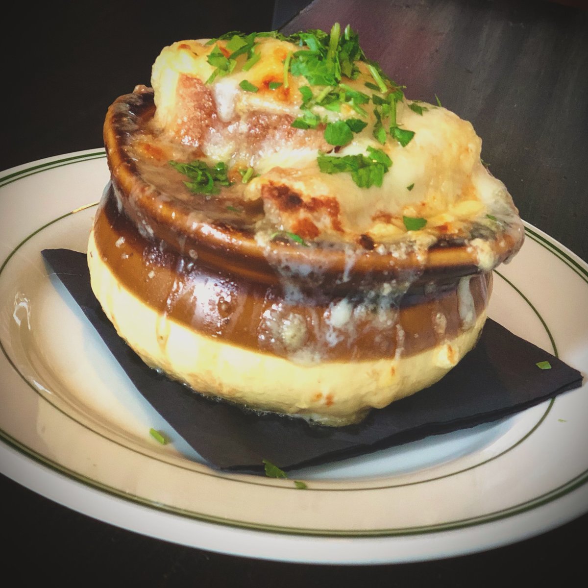 GigiHV's tweet photo. Take the chill off with some French Onion Soup! #frenchonionsoup #soup #frenchonion #gigi #hudsonvalley #mediterranean #hearty #delicious #youwantit #dutchesscounty #redhookeats #rhinebeckchamber #enjoyrhinebeck #womeninbusiness #womeninbusinessrock #upstater #restaurant https://t.co/NXlUFHW7Da