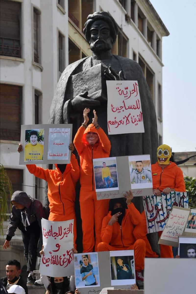 carnetdoute's tweet photo. Fraichement relooké, Ibn Khaldoun était de la #manif ! #Tunisie #Sayeb_Tounés #Sayeb_Rania #Falgatna #Wrong_Generation https://t.co/N9BJx1iL3f