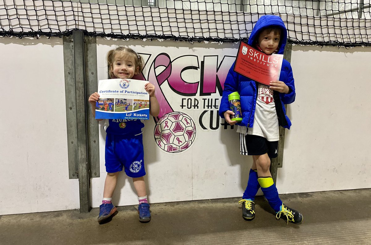 coachMann9's tweet photo. indoor is officially over, but only a few weeks until they both start outdoor ⚽️ 🥅 #MANNions #BrodyDavid #AriaRose https://t.co/tMjuYK8O8r
