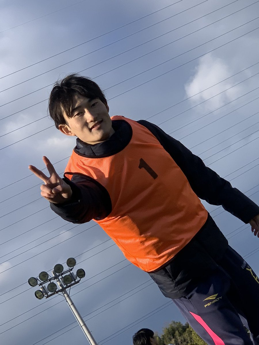 ponnu04____'s tweet photo. @arurin283 @kazu02198915 @Shoki_0101 ❕❕バズったから宣伝します❕❕
阪大薬学部フットサル部の部長東和宏です😳
似ている著名パンは食パンマンです❣️
よろしくお願いします❣️

(画像は阪薬フットサル部などからお借りしました！) https://t.co/SbSRHpniPE