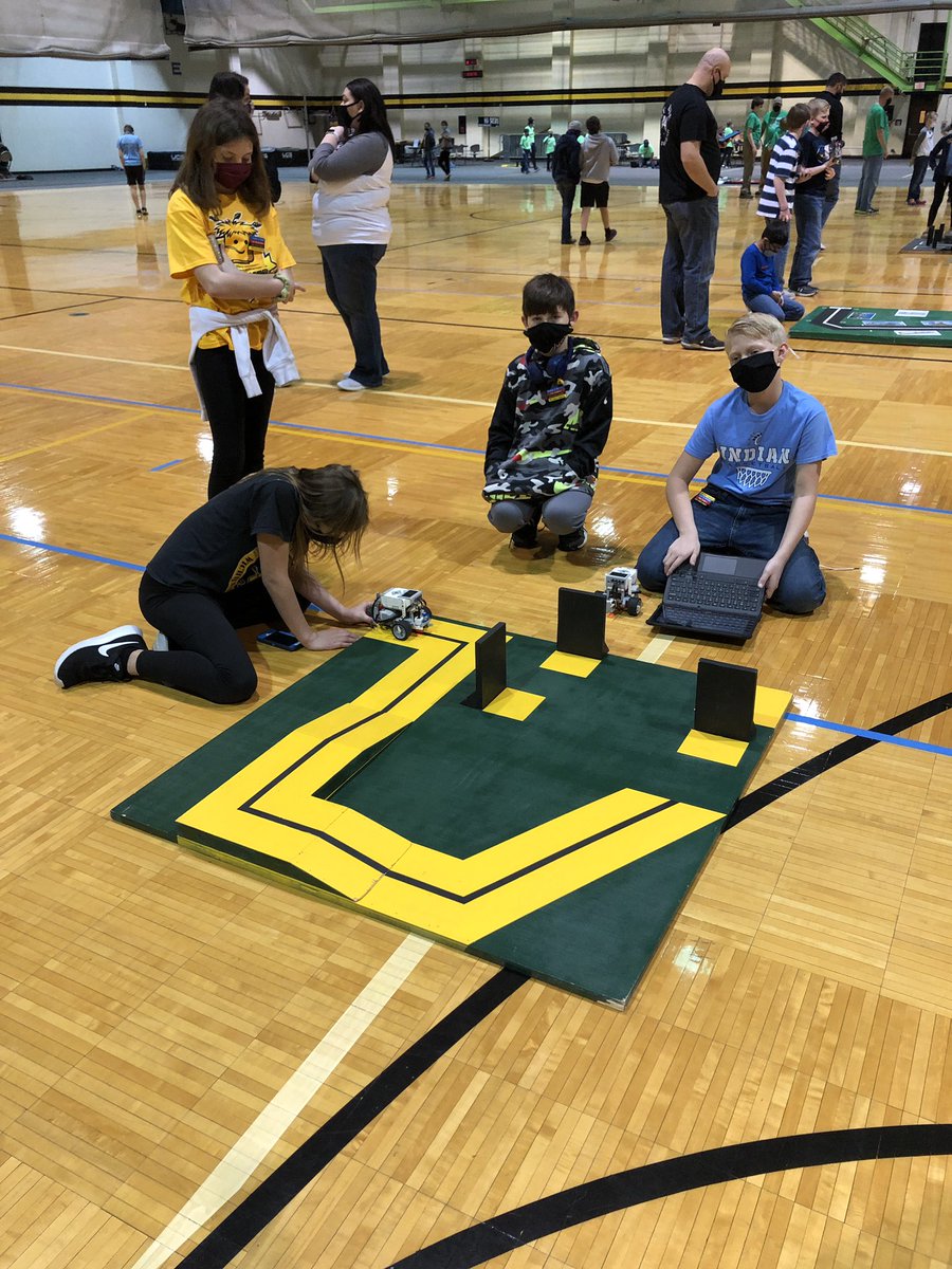 Working hard at #Mindstorms2021 <a href="/crmellen/">Craig Mellen</a> <a href="/CIMSUSD264/">Clearwater Intermediate-Middle School</a>