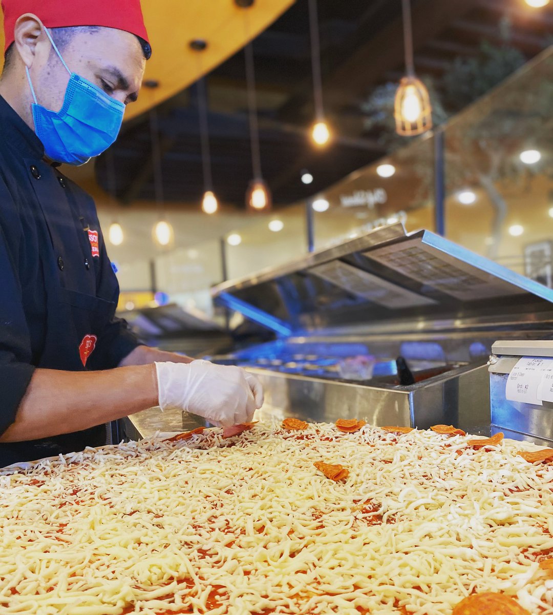 Hey Russo’s fans!! Our party pizza can feed up to 15!!! Give us a call and order yours with as many toppings as you want!! 😁😍❤️🍕