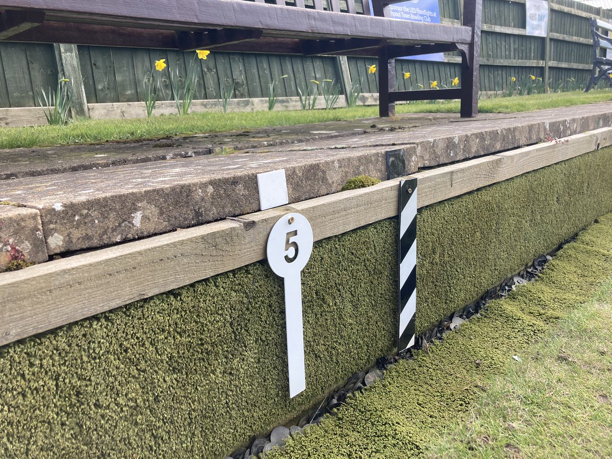 WelshpooltownBC's tweet photo. What to do on a sunny afternoon?  Put Rink markers out #lawnbowls #itsnearlytime https://t.co/s1fz73UD7l