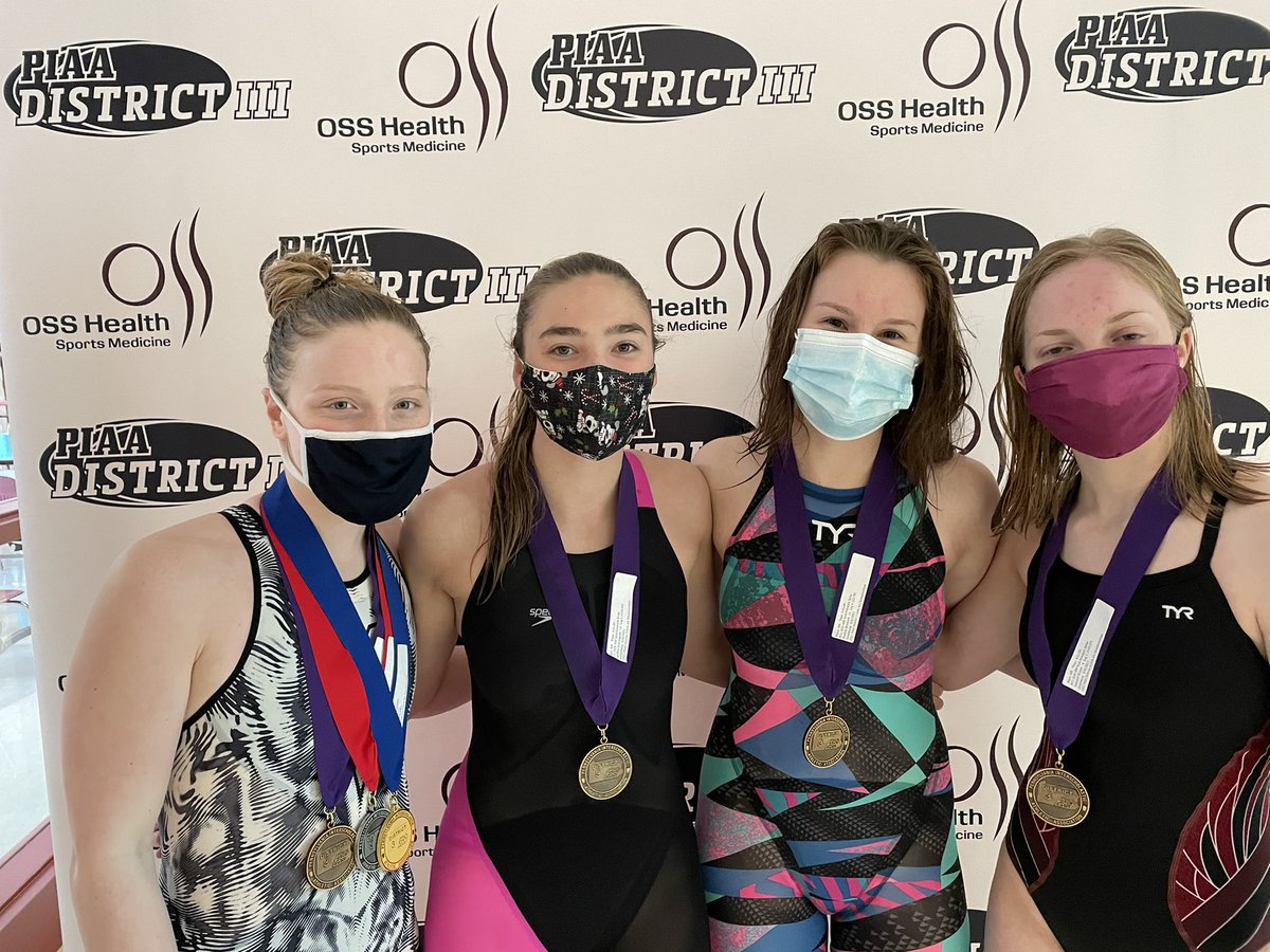 gburgswim's tweet photo. Congratulations to our girls for placing 6th in their 400 free relay!!🤩🏊‍♀️ 🏅 https://t.co/xJy5tzHh8e
