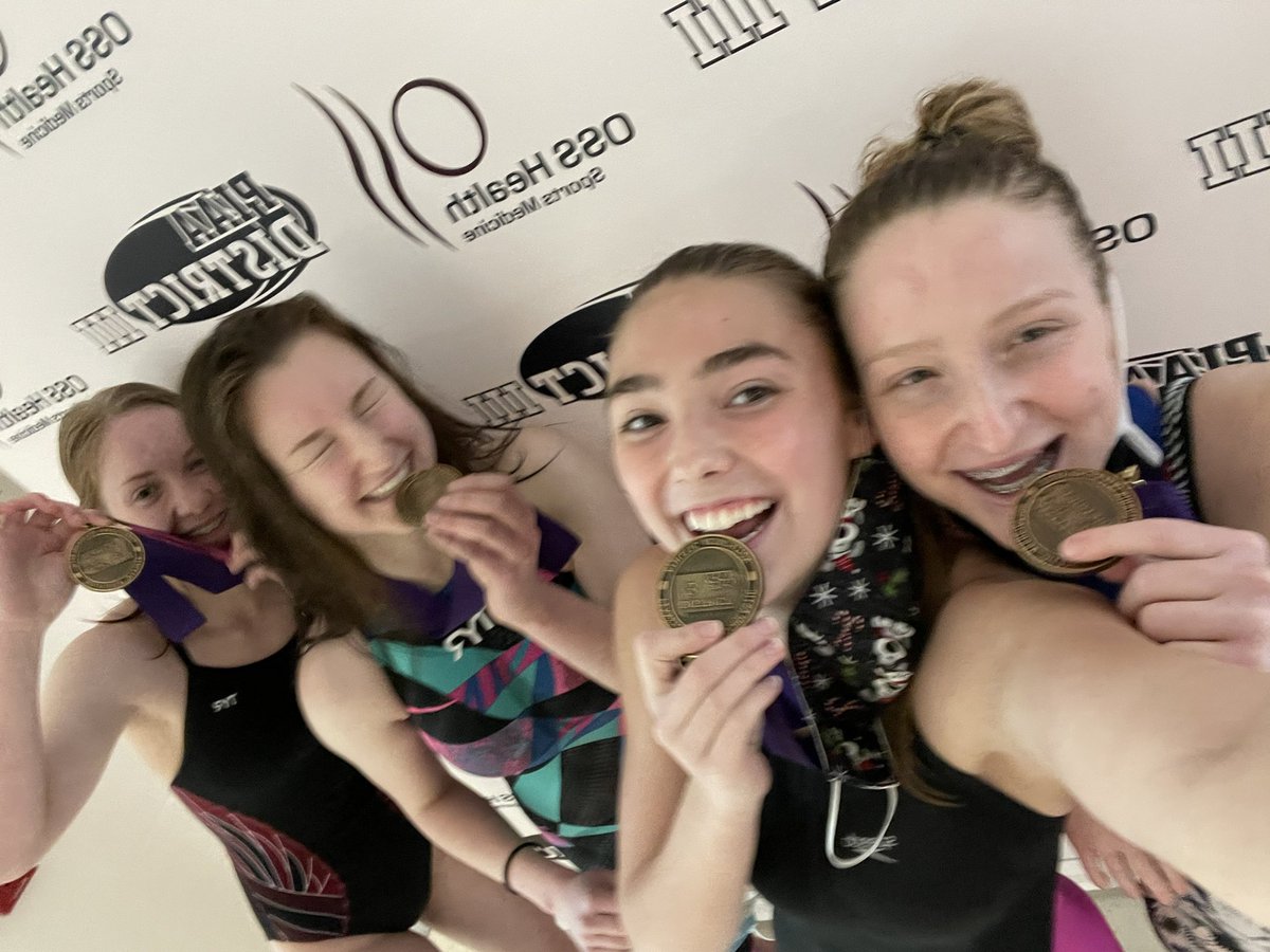 Congratulations to our girls for placing 6th in their 400 free relay!!🤩🏊‍♀️ 🏅