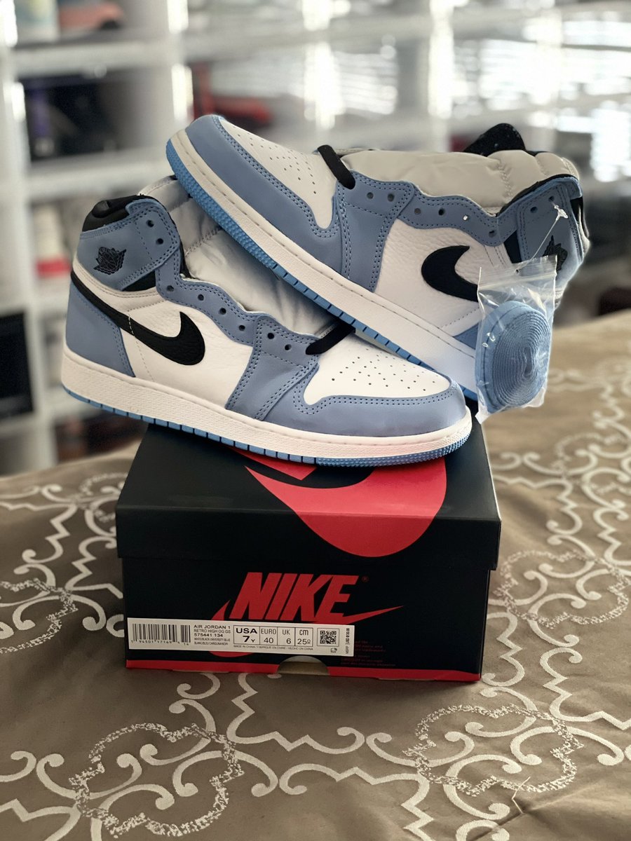 lsssdn's tweet photo. Aye 🗣Got'em 🙌🏾. Thanks #footsites and #flxapp https://t.co/Cx8rvrUDVR