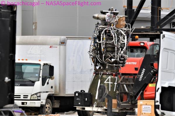 @AndrewFosterWa1 @BocaChicaGal @NASASpaceflight Lol ok now I get it. The box was sitting in front blocking the view.