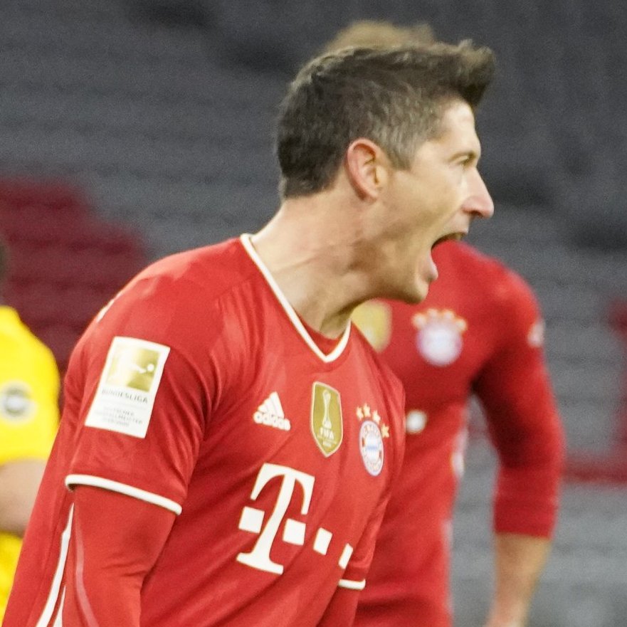 SportsCenterBR's tweet photo. LENDAAAAAAAAAAAAA! HAT-TRICK DE LEWANDOWSKI, SENHORAS E SENHORES! SOLTA O RT PARA O MELHOR DO MUNDO! https://t.co/UZx1apl3ic