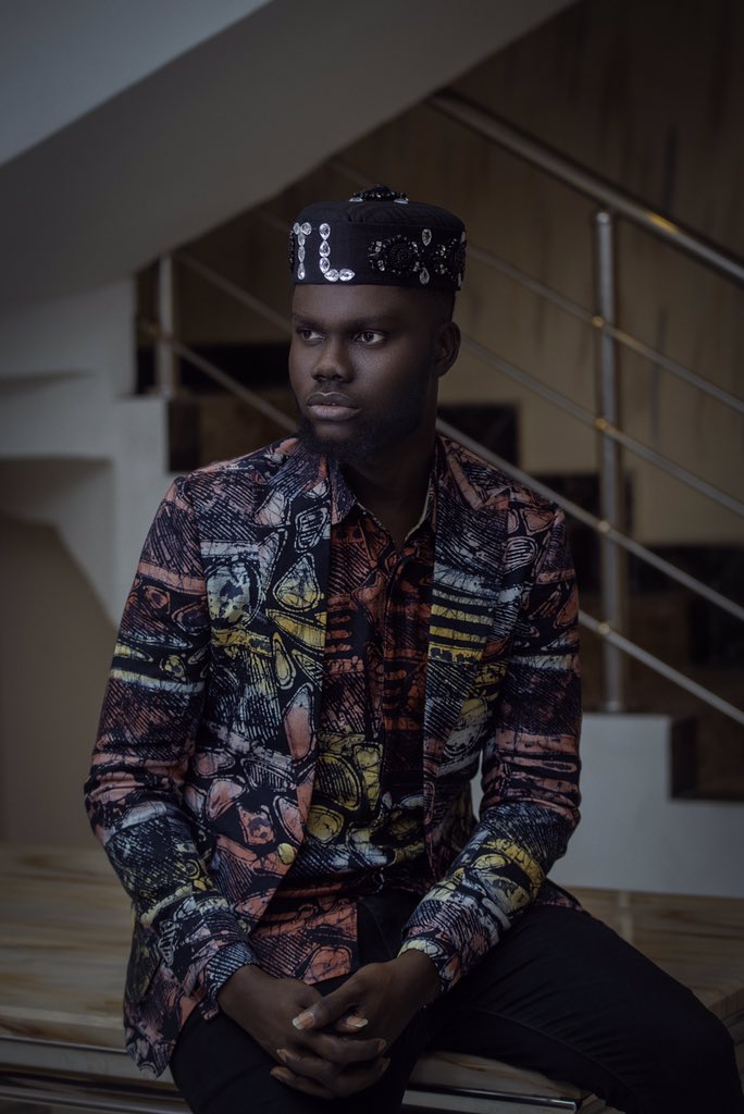 GeniusJokerNG's tweet photo. This is Nice Edition of the Magazine #TAYLORLIVE, I commend the good work of the Editor, Seyi Taylor @seyiitaylor_
The interview is interesting https://t.co/CFNpEULDpa https://t.co/UTByRSoAjW