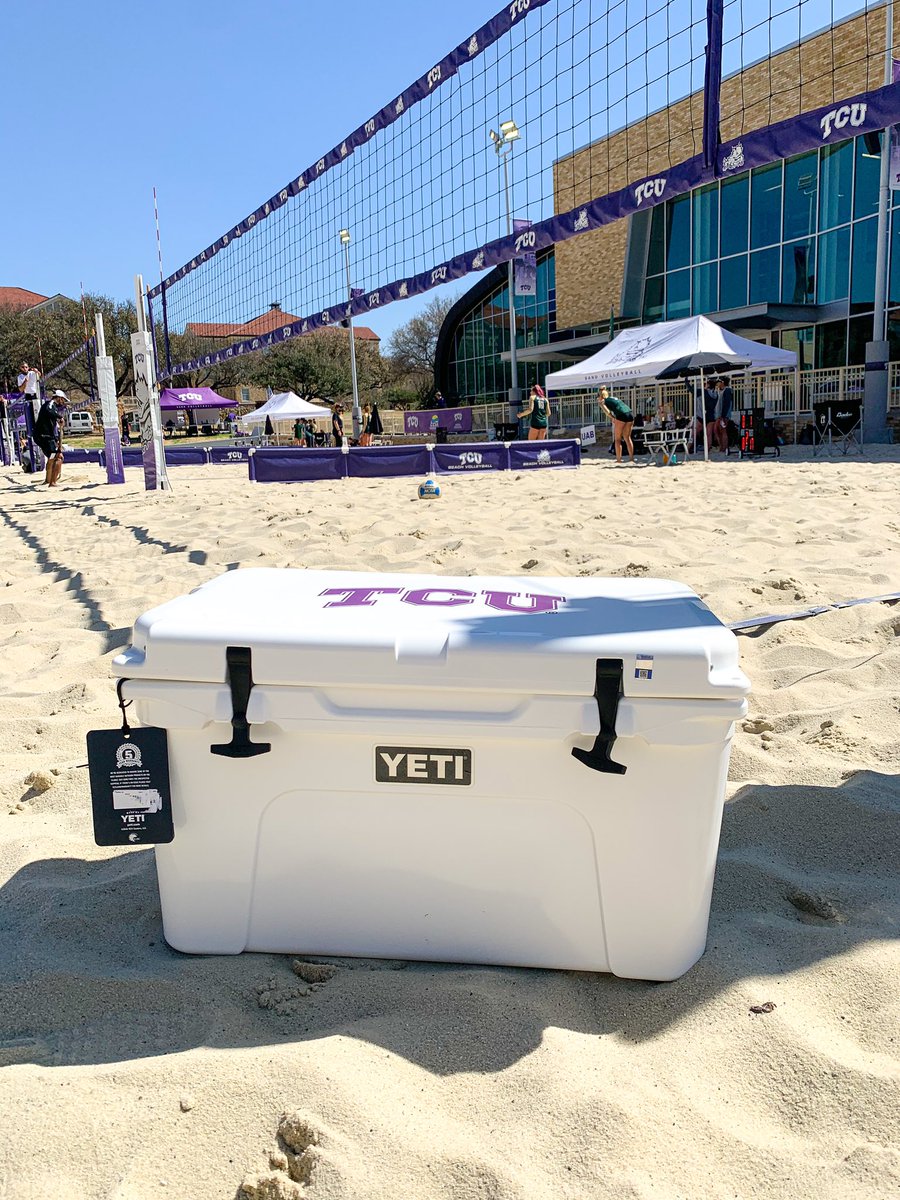 GIVEAWAY TIME ‼️ Retweet for your chance to win a TCU YETI COOLER 🥶🥶 ✅Winner will be announced before the start of Game 2 (Southern Miss) ✅Must be present to win #OneTeam x #GoFrogs 🐸🏖🏐