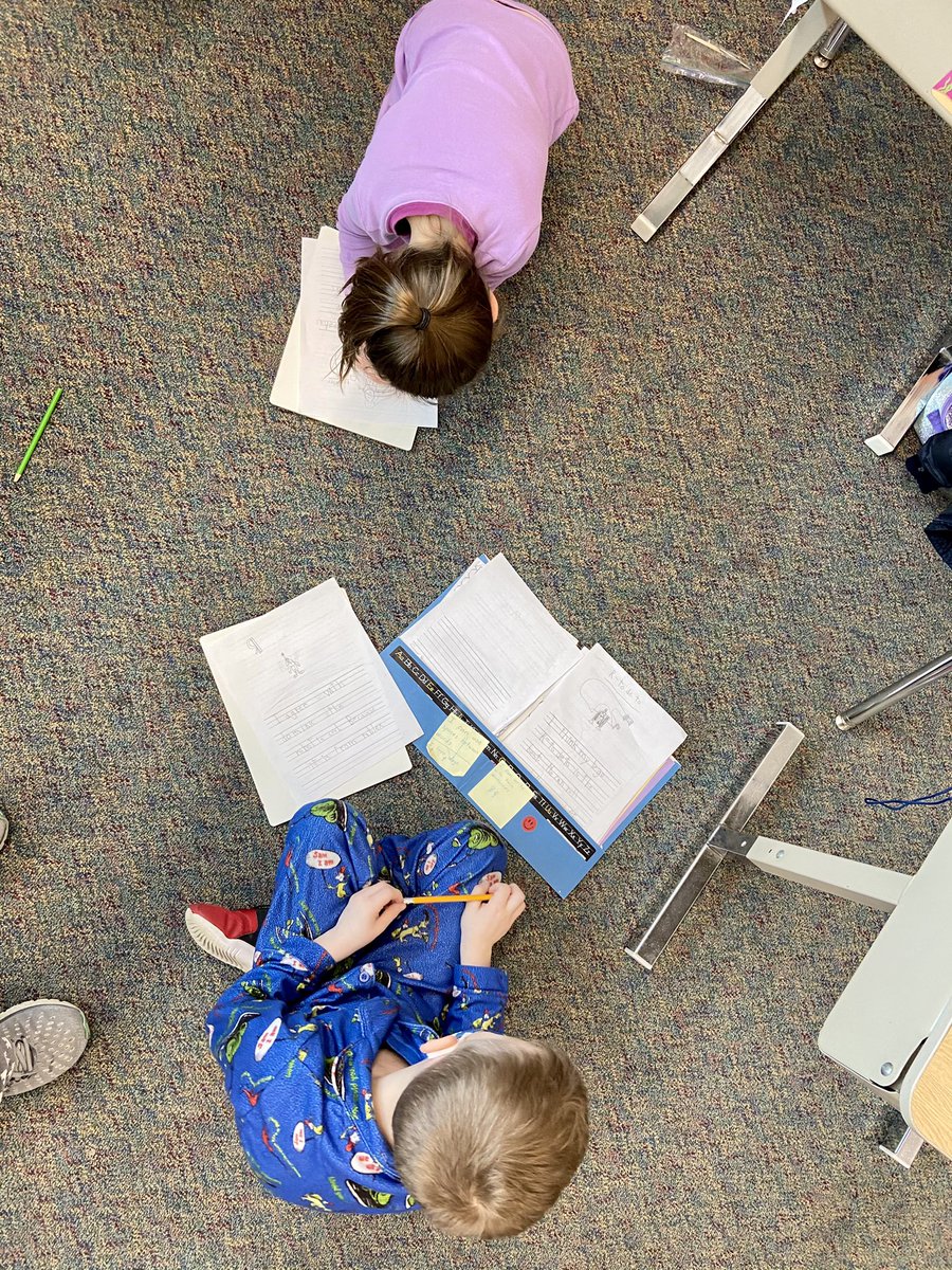MrsSnyder_read's tweet photo. Opinion writing in Writer’s Workshop...So much fun learning how to fairly judge items in their collections and support their opinions through writing! #wilsonsd #wilsonschldist #gvproud https://t.co/zt9z0BfquS
