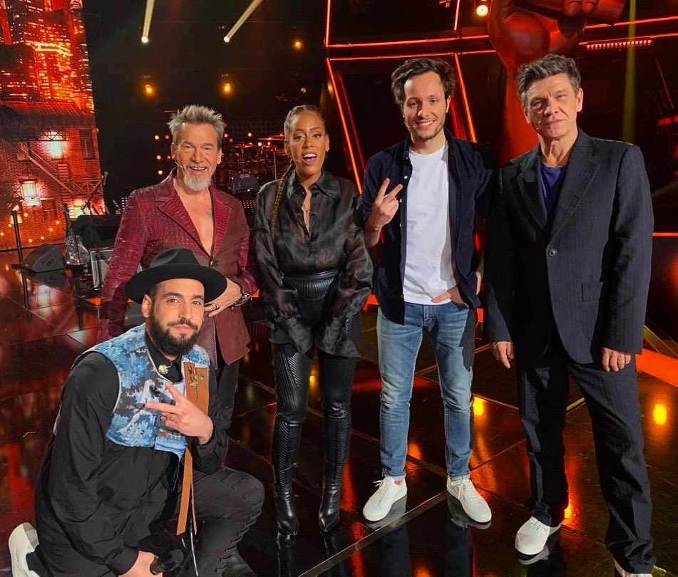 À ce soir les amis 🙌🙌
Vous serez devant #TheVoice ? 
Je compte sur vous, j’y chanterai mon titre « Ce qui nous rend fous » 🙏🏻🔥

📸 <a href="/nikosaliagas/">Nikos Aliagas</a> 

#cqnrf <a href="/TheVoice_TF1/">The Voice ✌️</a>