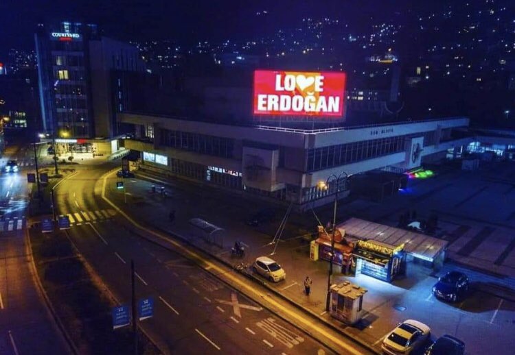 Saraybosna candır..
Reis sevdası sınırları çoktan aştı.
#LoveErdogan 
😍😍😍😍