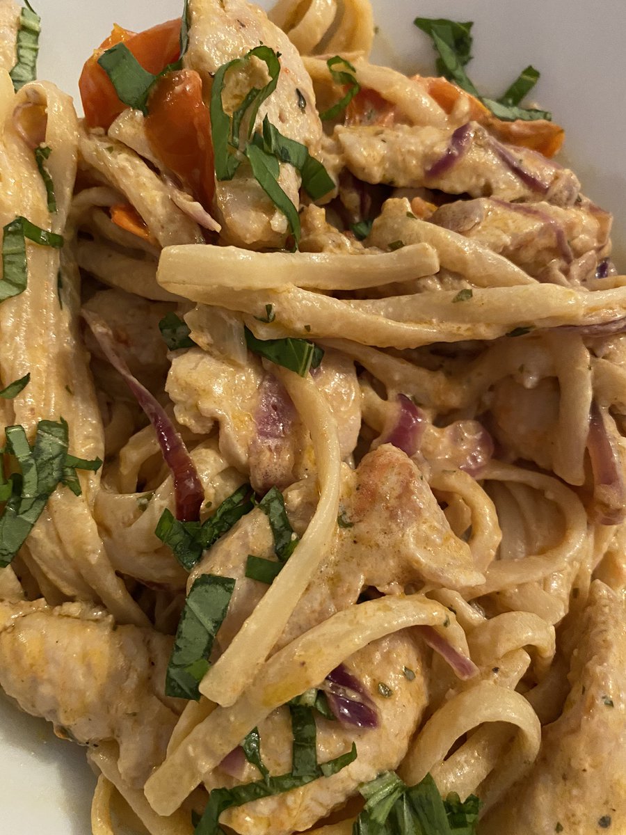 Lorna Jane Hicks (@lornypop) on Twitter photo Dinner cooked by my chef son..
Turkey, cherry tomatoes, basil, linguine and <a href="/BoursinUK/">Boursin UK</a> π Dinner cooked by my chef son..
Turkey, cherry tomatoes, basil, linguine and <a href="/BoursinUK/">Boursin UK</a> π