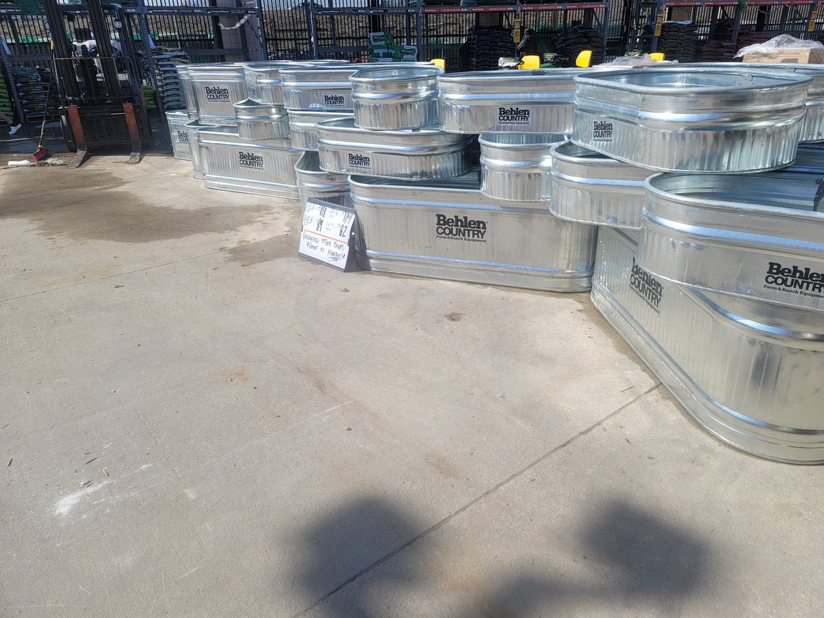 Stock tanks, stock tanks, stock tanks! Great for planters, doggie bathtubs, or whatever other creative idea you may have! <a href="/hdjustjoan/">Joan Morris</a> @LemmaTony <a href="/ChampaignHD1984/">ChampaignHD1984</a>